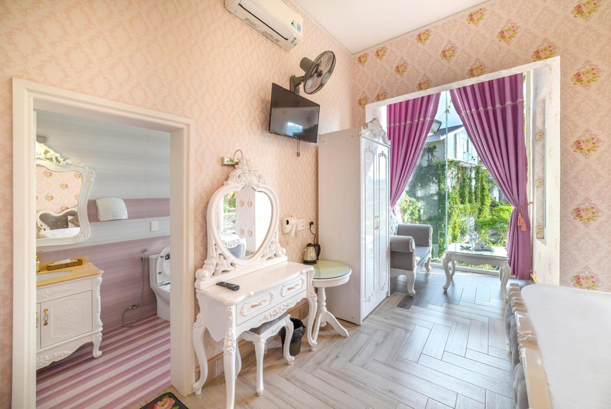 Dream Flower Dalat Hotel Room photo