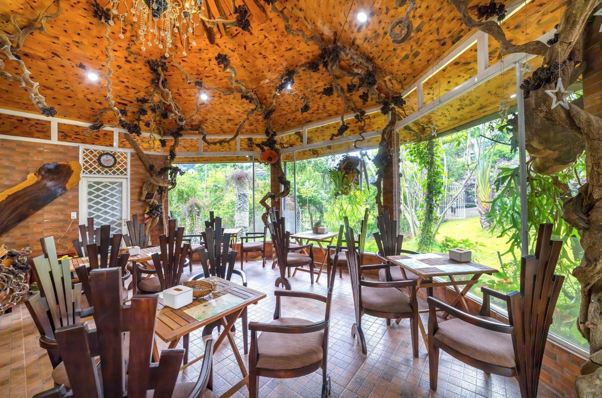 Dream Flower Dalat Hotel Exterior photo